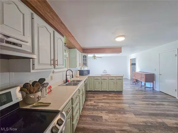 East Liverpool, OH 43920,15745 Pineview DR