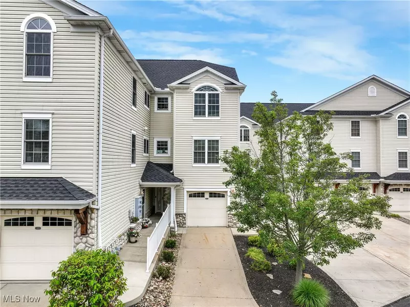 5239 Lake DR N #305, Ashtabula, OH 44041