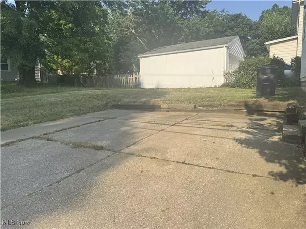 Akron, OH 44301,61 E Ido AVE