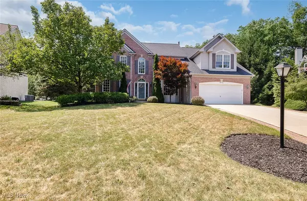 22140 Woodfield TRL, Strongsville, OH 44149