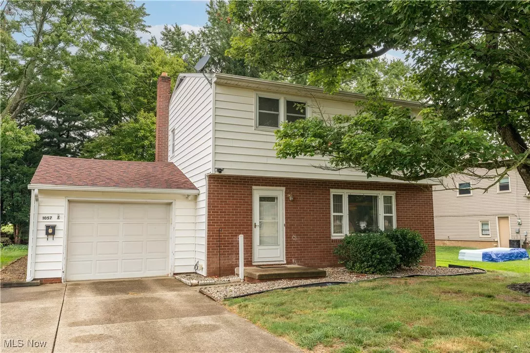 North Canton, OH 44720,1057 Dogwood AVE NE