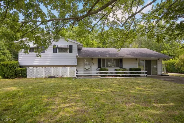 2034 Scott CT, Elyria, OH 44035