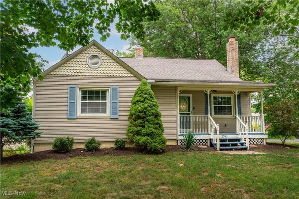 2743 N Bender AVE, Akron, OH 44319
