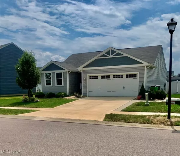 2608 Bishop OVAL, Barberton, OH 44203