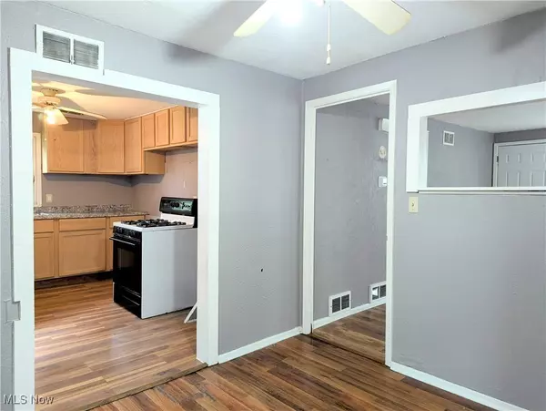 Canton, OH 44705,2314 24th ST NE