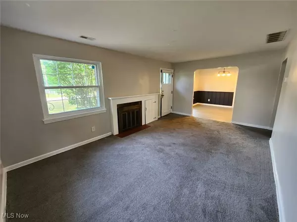 South Euclid, OH 44121,4020 Lancaster RD