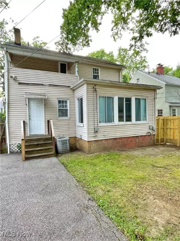 Cleveland Heights, OH 44121,1173 Yellowstone RD