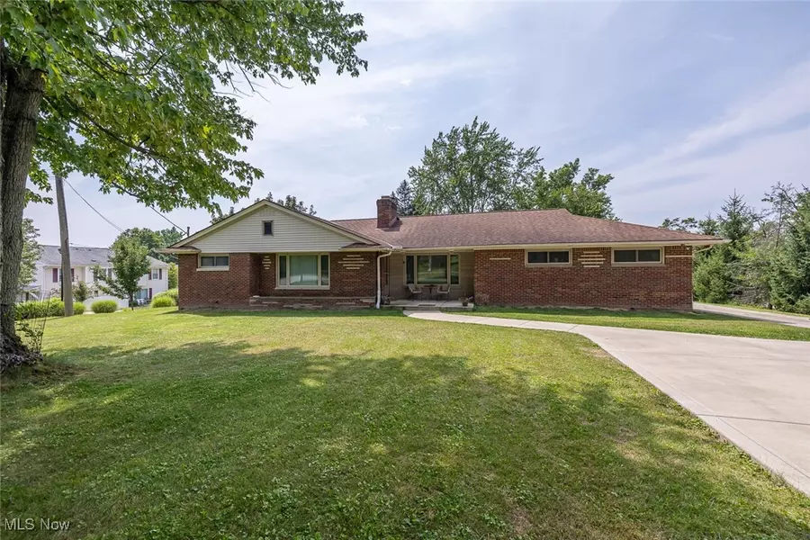 11658 York RD, North Royalton, OH 44133
