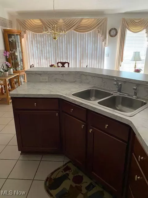 Lorain, OH 44053,4231 Fairbanks CT