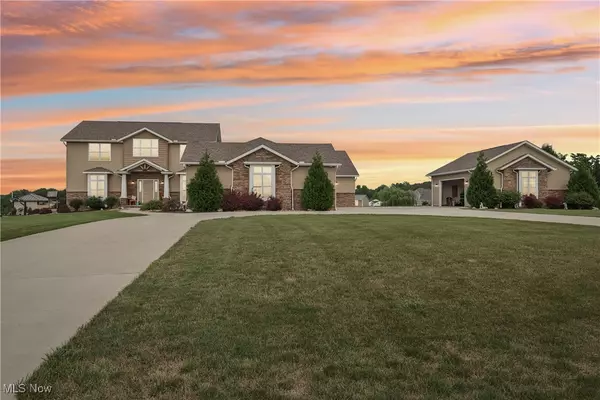 2711 Mccarren DR, Medina, OH 44256