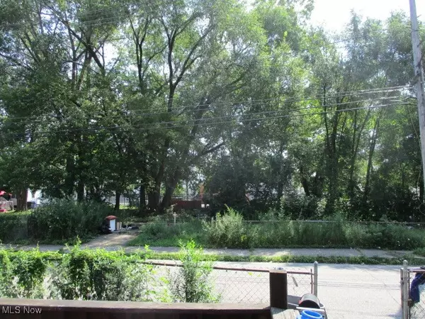 Cleveland, OH 44113,2700 Barber AVE