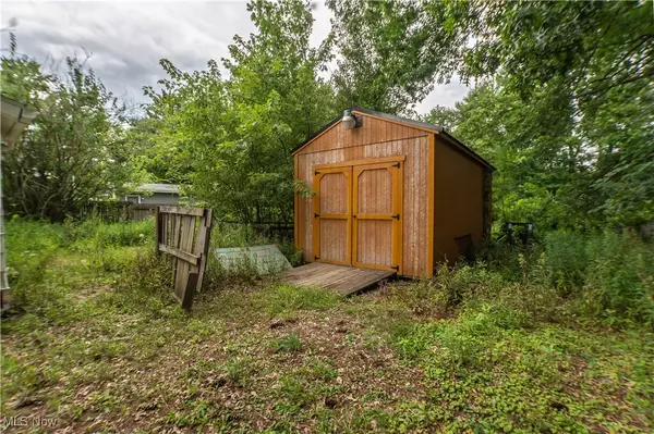 North Canton, OH 44720,2371 Greensburg RD