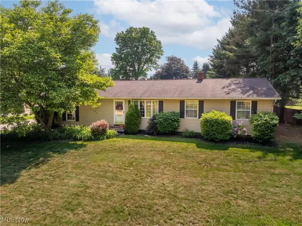 14222 Wade AVE NE, Hartville, OH 44632