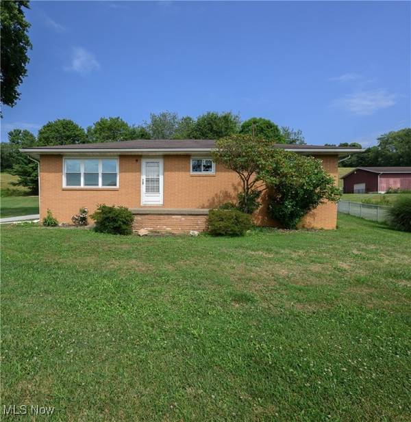 9559 State Route 250 SE, Dennison, OH 44621