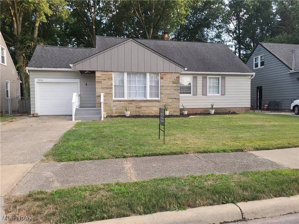 4400 Angela DR, South Euclid, OH 44121