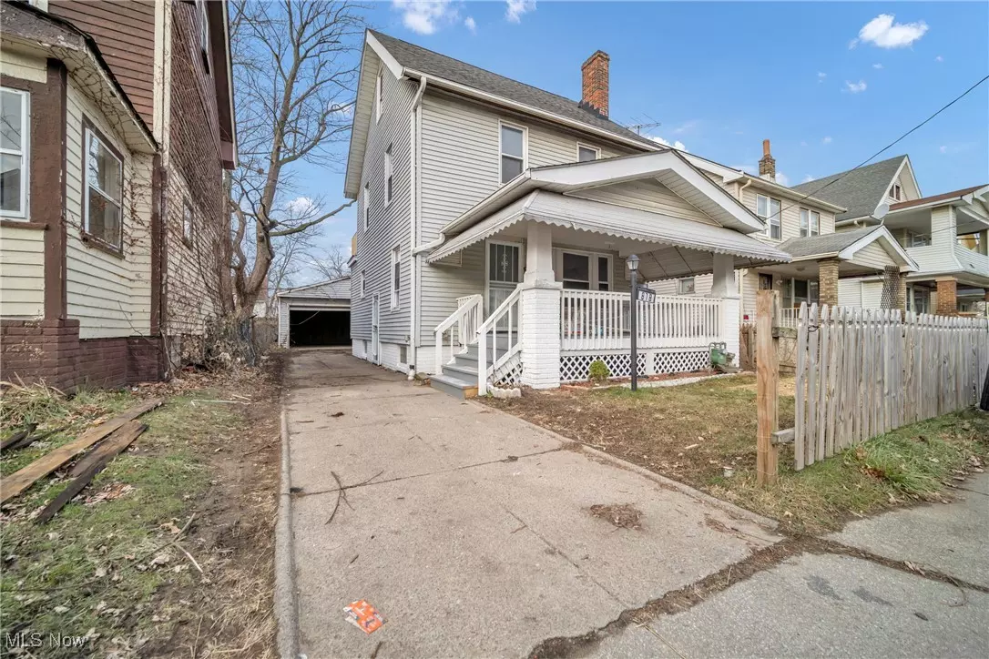 Cleveland, OH 44108,878 E 130th ST