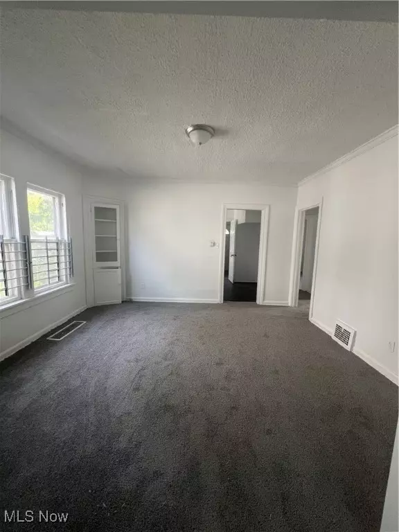 Cleveland, OH 44128,3863 E 154th ST
