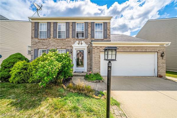 8665 Westfield Park DR, Olmsted Twp, OH 44138