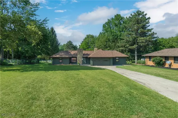 433 Chestnut RD, Seven Hills, OH 44131
