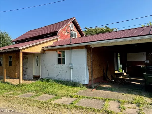 241 McKinley AVE, Newcomerstown, OH 43832