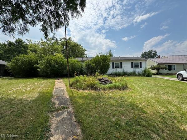 5173 Palmyra RD SW, Warren, OH 44481