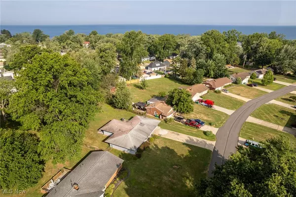 Mentor, OH 44060,6142 Cedarwood RD