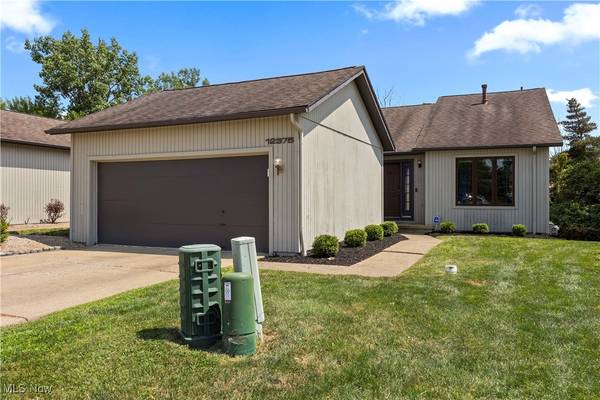 12375 Woodside CT, Strongsville, OH 44136