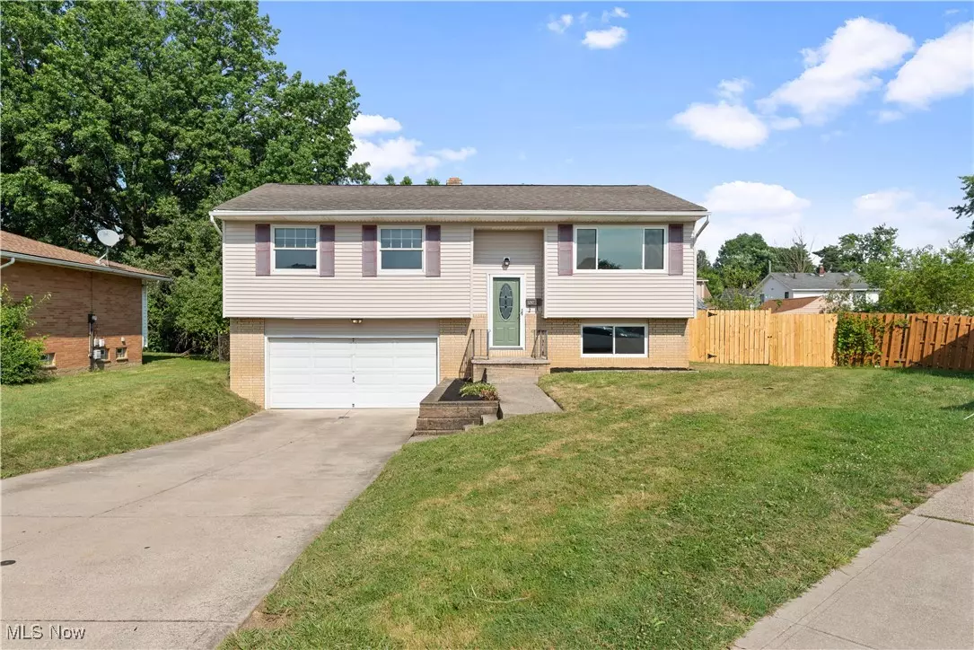 Garfield Heights, OH 44125,5267 Evelyn DR