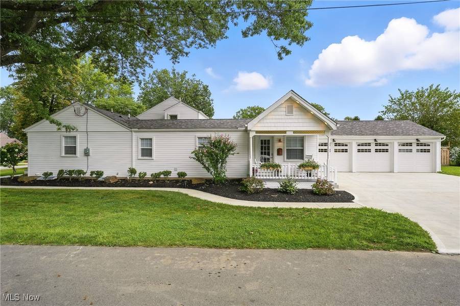 2001 Brownlee AVE, Youngstown, OH 44514