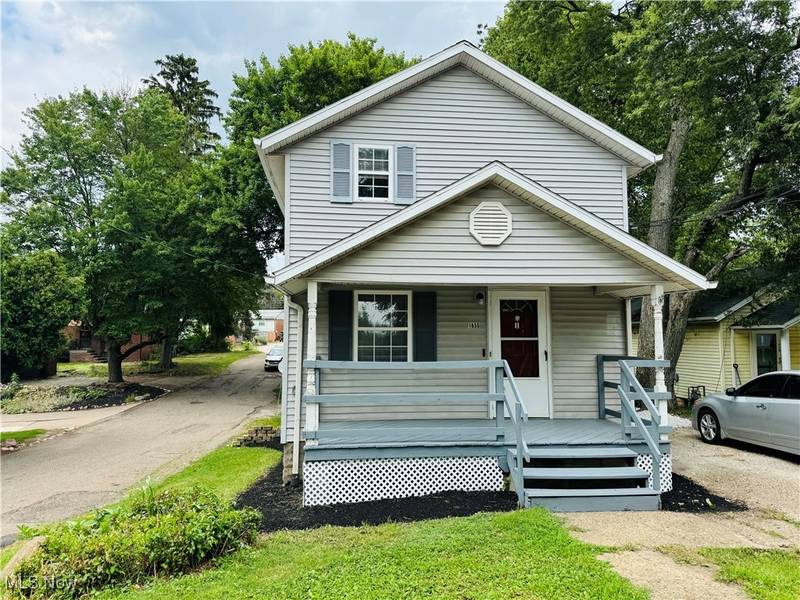 1835 Hillcrest RD NW, Canton, OH 44709