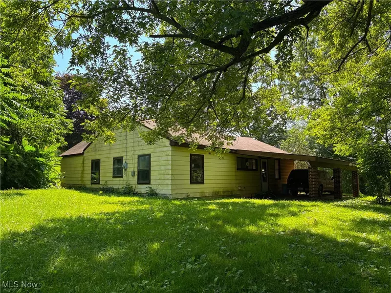 8382 Pritchard AVE, Lisbon, OH 44432