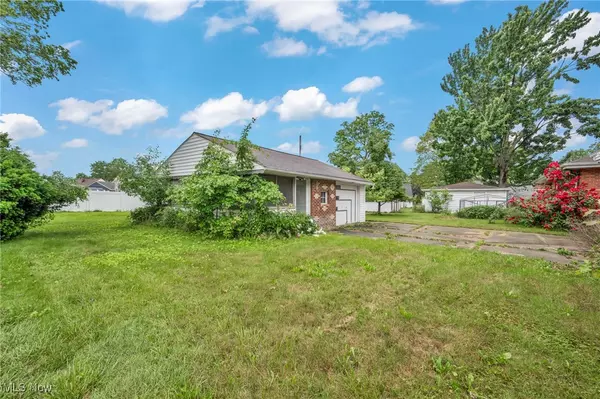 Wickliffe, OH 44092,30530 Grant ST