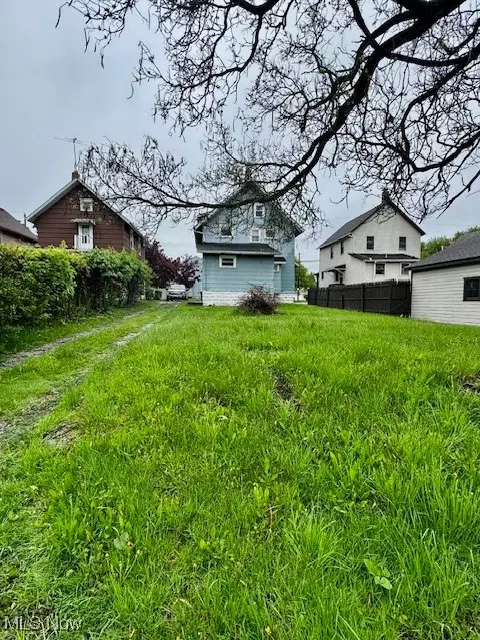 Akron, OH 44314,1115 Harpster AVE