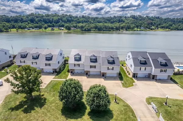 Belpre, OH 45714,1317 Blennerhassett AVE #A