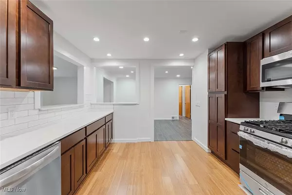 Beachwood, OH 44122,23815 Woodway RD