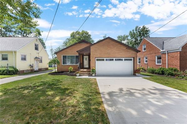 3826 W 210th ST, Fairview Park, OH 44126