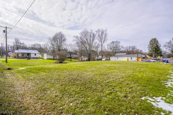 Barberton, OH 44203,000 Haynes AVE