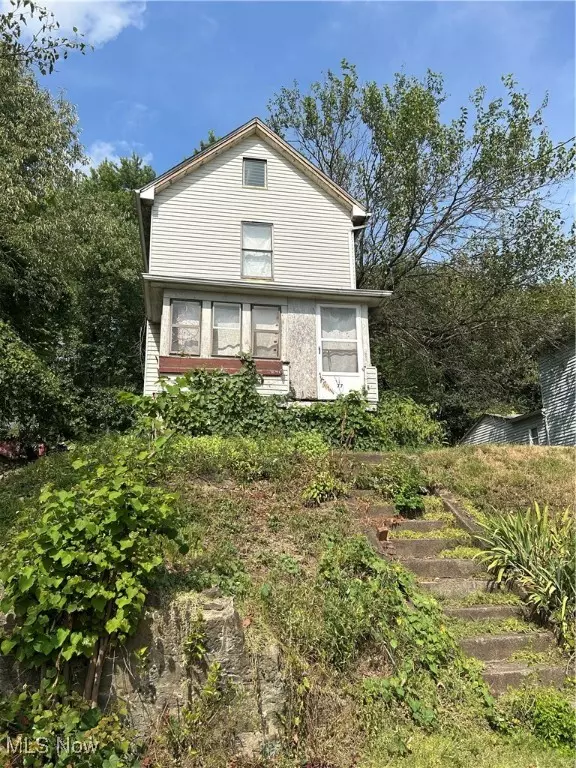 77 Wilhelm ST, Struthers, OH 44471