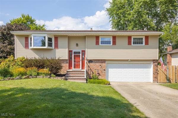 3985 Hilltop DR, Brunswick, OH 44212