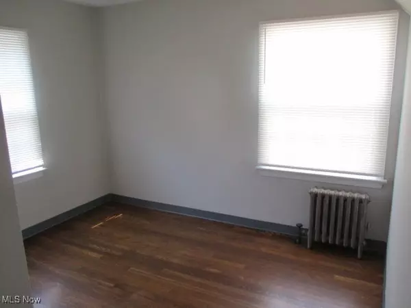 Cleveland Heights, OH 44118,3703 Bainbridge RD