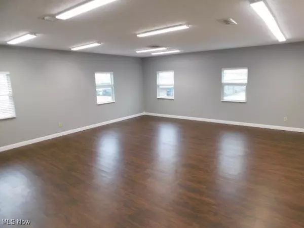 Berea, OH 44017,505 Front ST #9