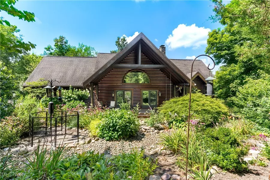 1784 N Medina Line RD, Akron, OH 44333