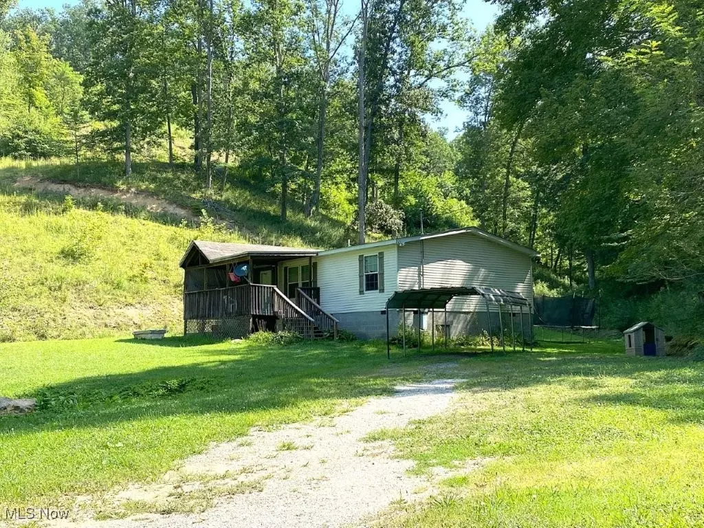 Looneyville, WV 25259,7617 Clay RD