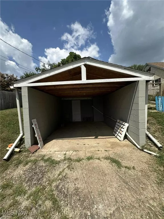 East Liverpool, OH 43920,468 6th AVE