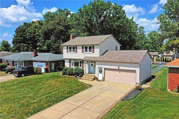 Youngstown, OH 44512,642 Oakridge DR