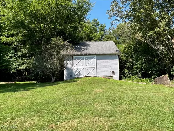 Chardon, OH 44024,12386 Auburn RD