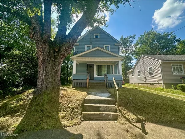 2302 9th ST SW, Akron, OH 44314