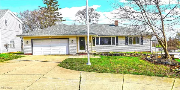 30529 Ridge RD, Wickliffe, OH 44092