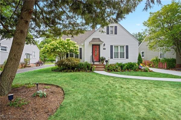 465 Glen Park DR, Bay Village, OH 44140