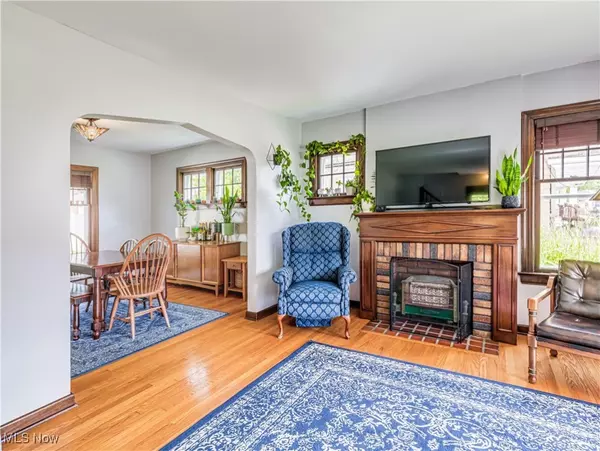 Cuyahoga Falls, OH 44223,2371 Wyandotte AVE